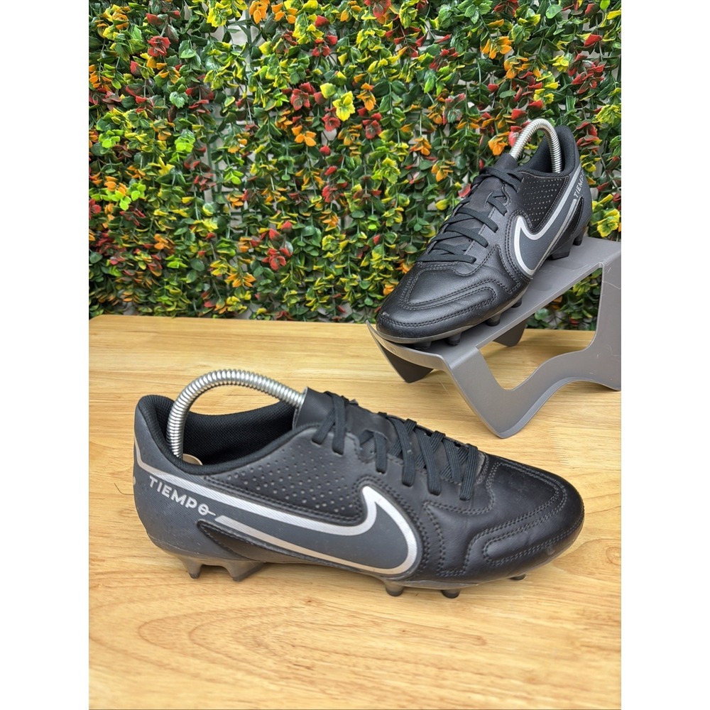 Nike Tiempo Legend‎ 9 Club Soccer Shoe Cleats Black Gray Men's 7.5 DA1176-007